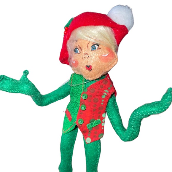 Annalee 9” Festive Green Elf 2017 Poseable New With Tags Christmas Collectibles